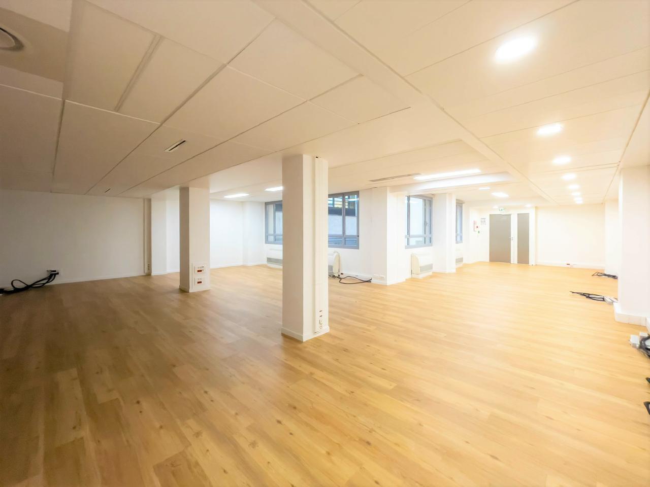 Bureau Paris 239m² Location bureau Paris OLBUR2100751 6